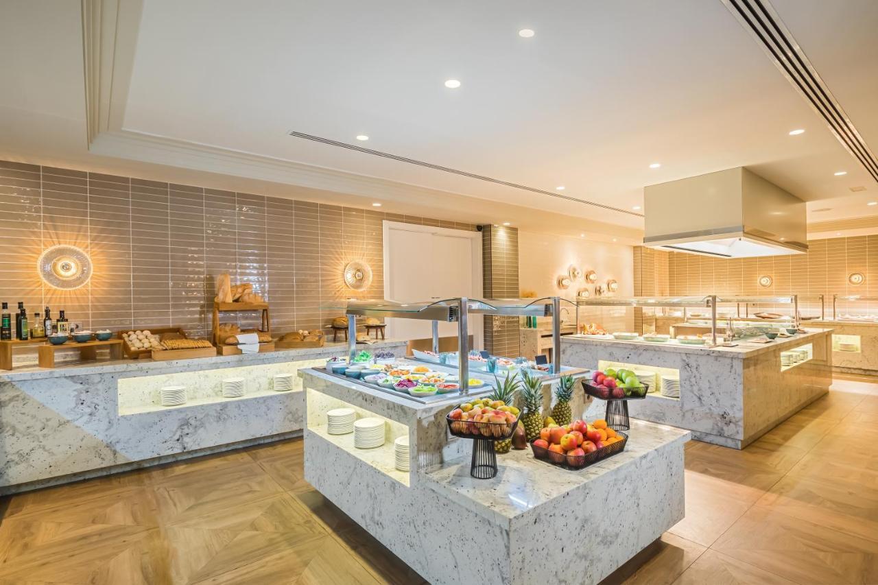 Barcelo La Nucia Hills Hotel Exterior foto The buffet at the lounge