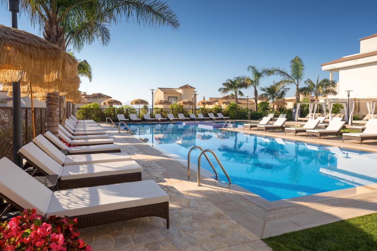 Barcelo La Nucia Hills Hotel Exterior foto Pool at the Hotel